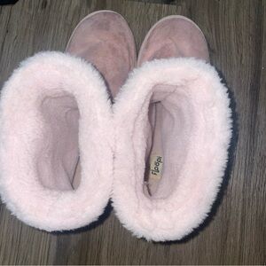 Floopi Winter Boots, Light Pink Suede With Faux Fur Lining , size 10